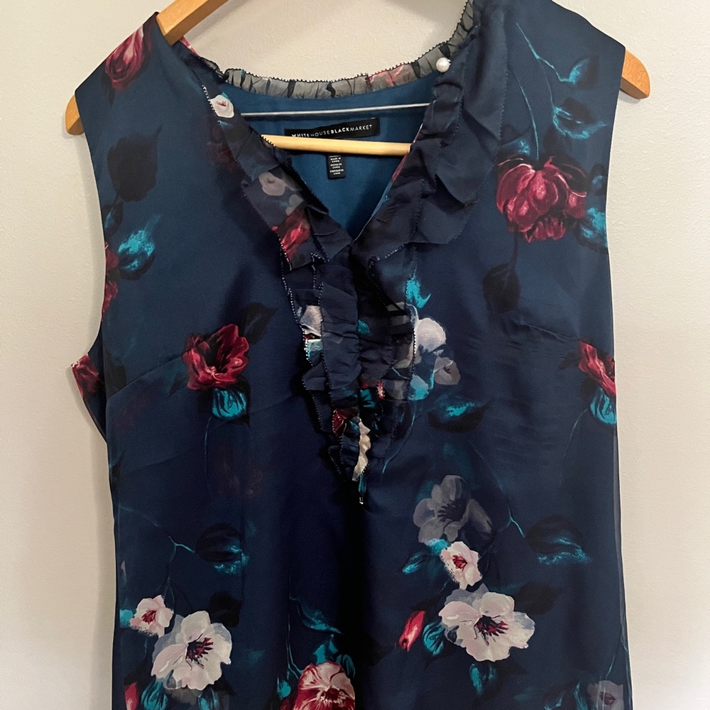 White House Black Market Navy Floral Ruffle V-Neck Sleeveless Blouse